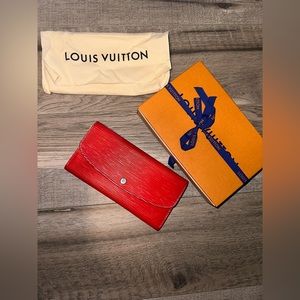 LV wallet Epi Sarah Wallet NM Coquelicot